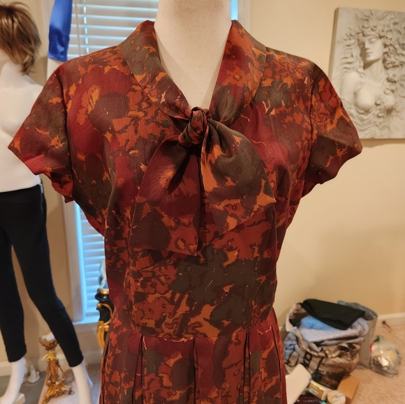 Vintage Shirtwaist Dress Fit and Flare Size Small Floral Design - Picture 12 of 13